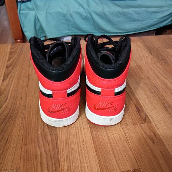 RARE Nike Jordan 1 Retro Air Max Red Mens Shoes 332550-800 Size 10.5 main image 4
